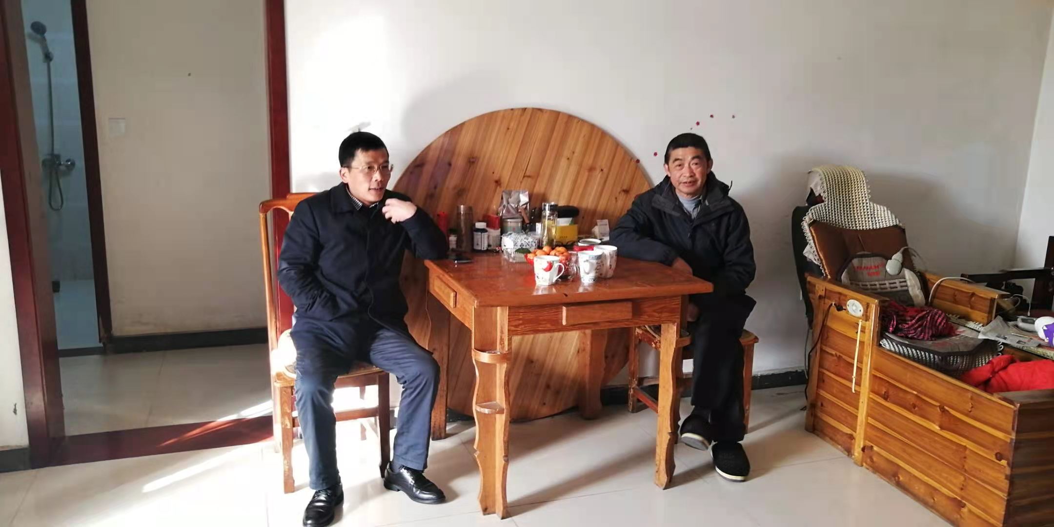 彭林慰问退休县级干部